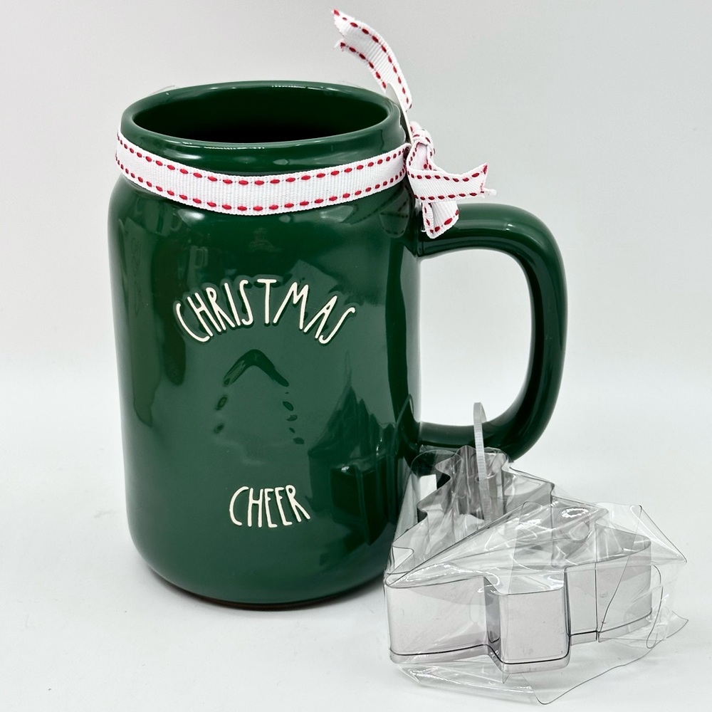 Rae Dunn CHRISTMAS CHEER Green Coffee Tea Mug with Christmas Tree Cookie Cutter